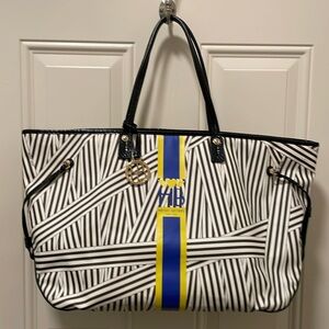 NWOT Henri Bendel zippered top tote